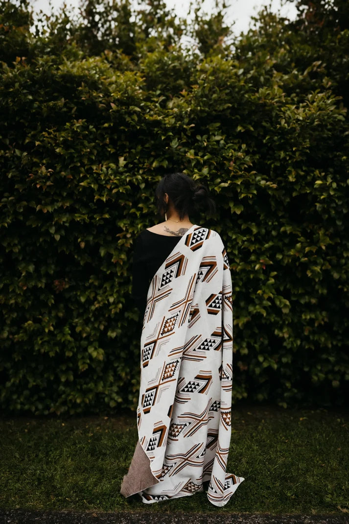 Niho Throw Blanket - Brown