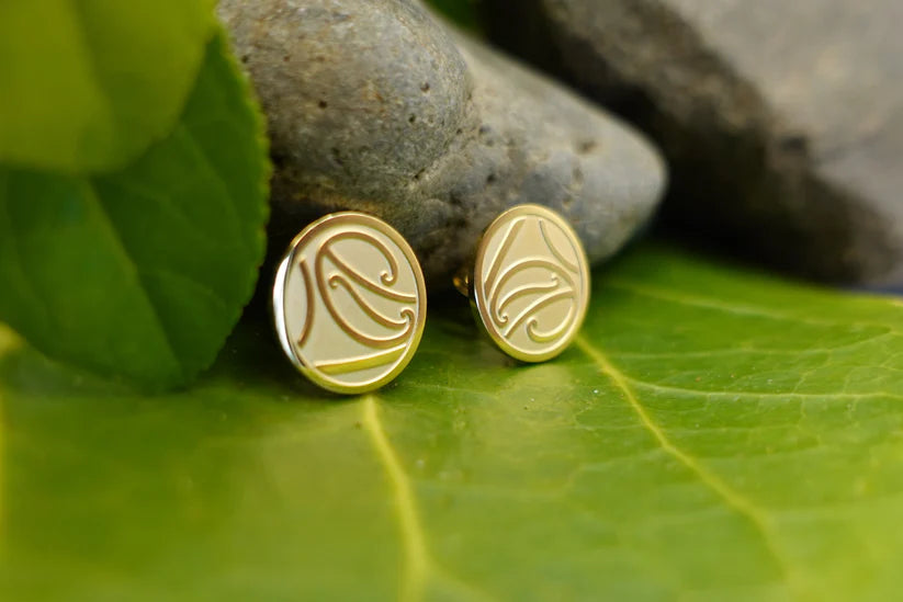 Mangōpare Studs - Gold