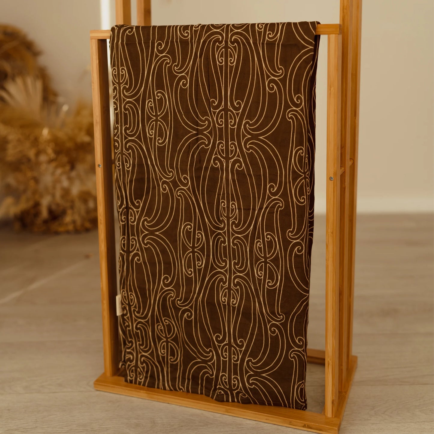 Manaaki - Muslin wrap (Parauri)