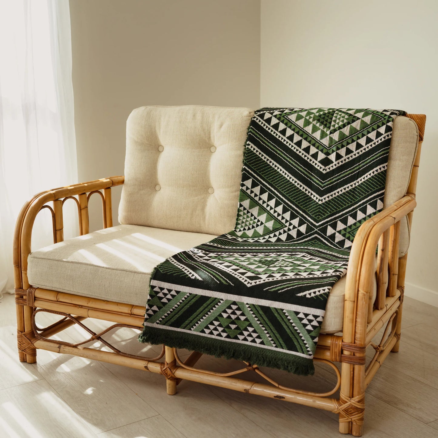 Mahana Throw - Ponga