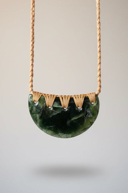 Pounamu Kōuma - Kōuma Kawakawa